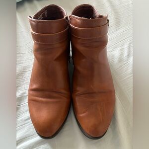American Eagle size 9W ankle boots